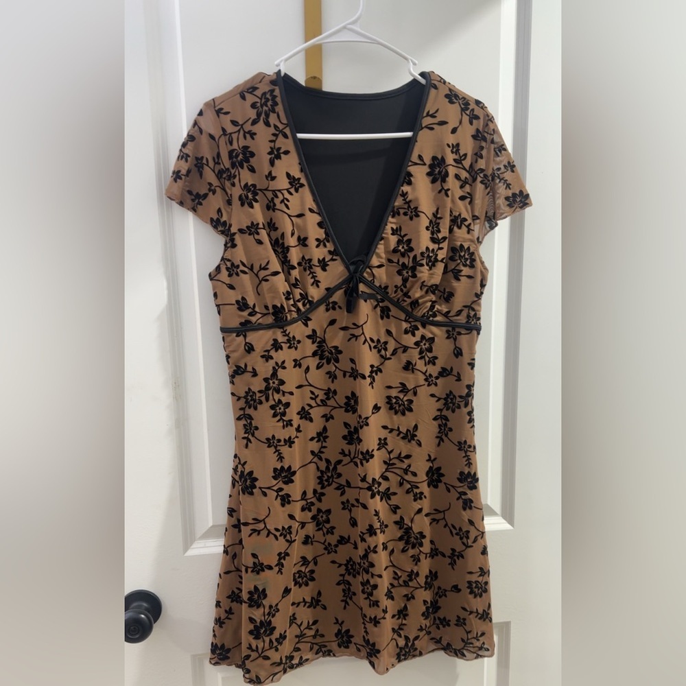 Tan and Black Floral Mini Dress Size 0X NWOT